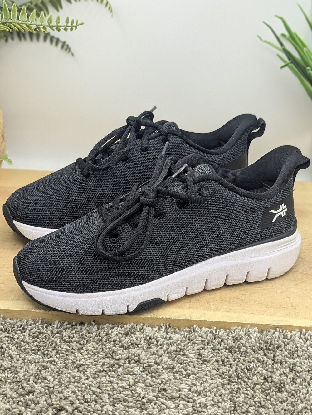 Kuru Flex Via Women's Size 6 Running Walking Casual Comfort Shoes Gym Workout